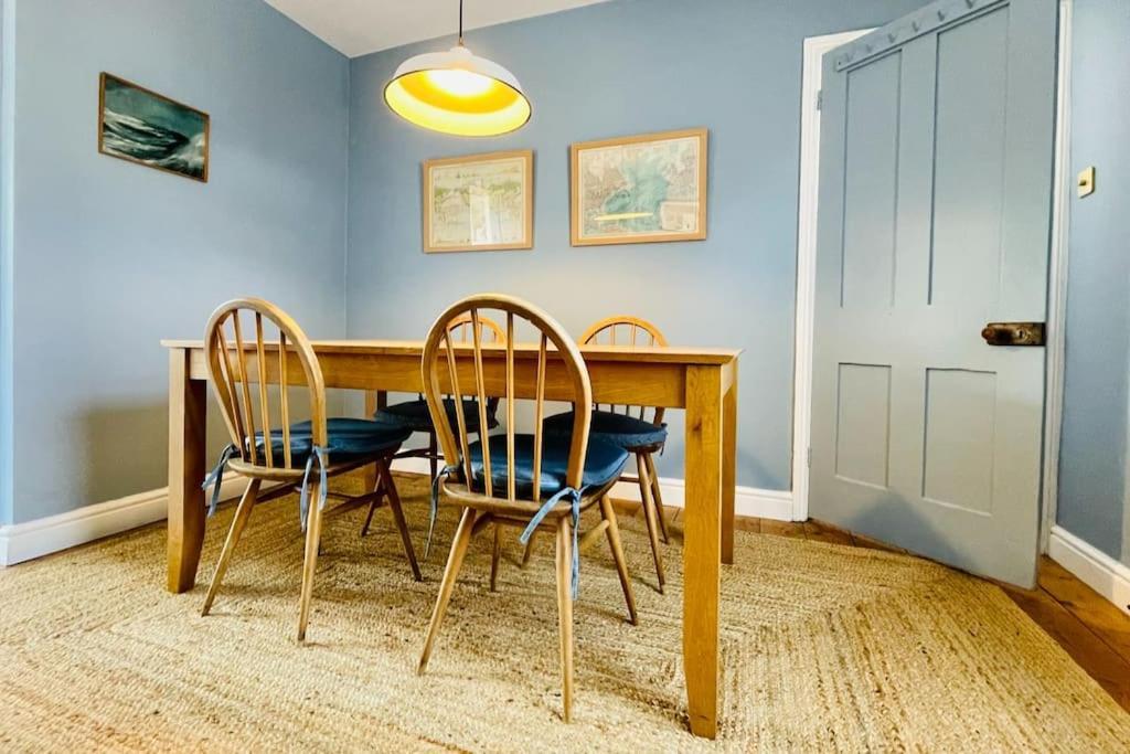 Northdene Cottage: Cozy Seaside Retreat with Woodburning Charm Deal Exterior photo
